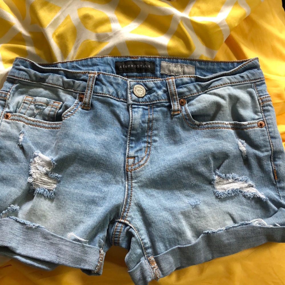 Aeropostale light wash jean shorts
